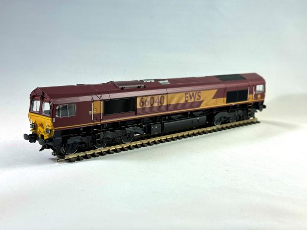 32-733DS Bachmann Class 66 66040 in EWS Livery - DCC Sound Fitted